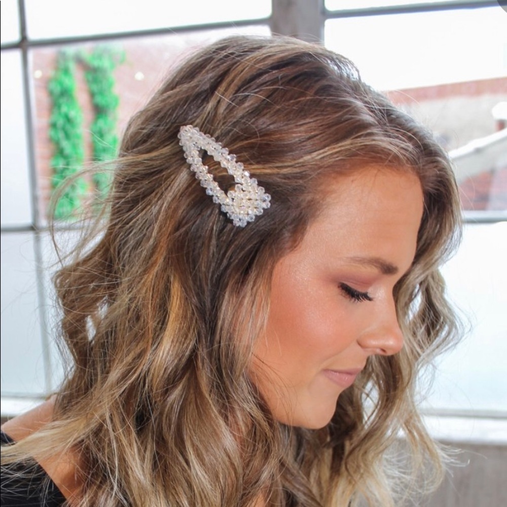 Zoe Ayla Oversize Beaded Hair Clips